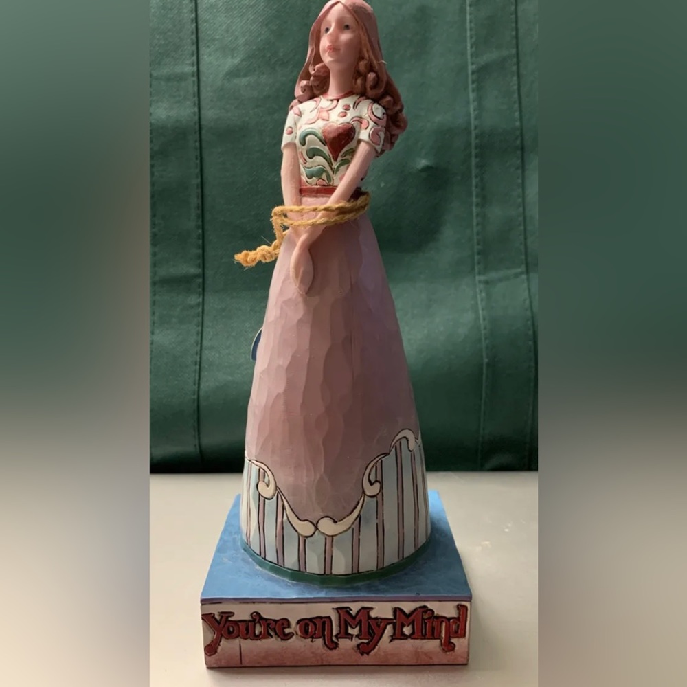 NEW Jim Shore Figurine “You're on My Mind” Girl On My Mind Heartwood Cre…